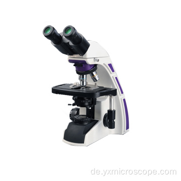 Biologisches Mikroskop des professionellen Forschungslabors